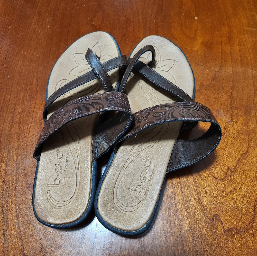 Sandals - Picture 2 of 3